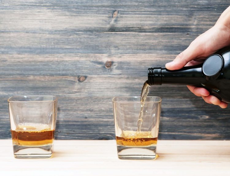 5 Common Challenges While Running a Small bar Business